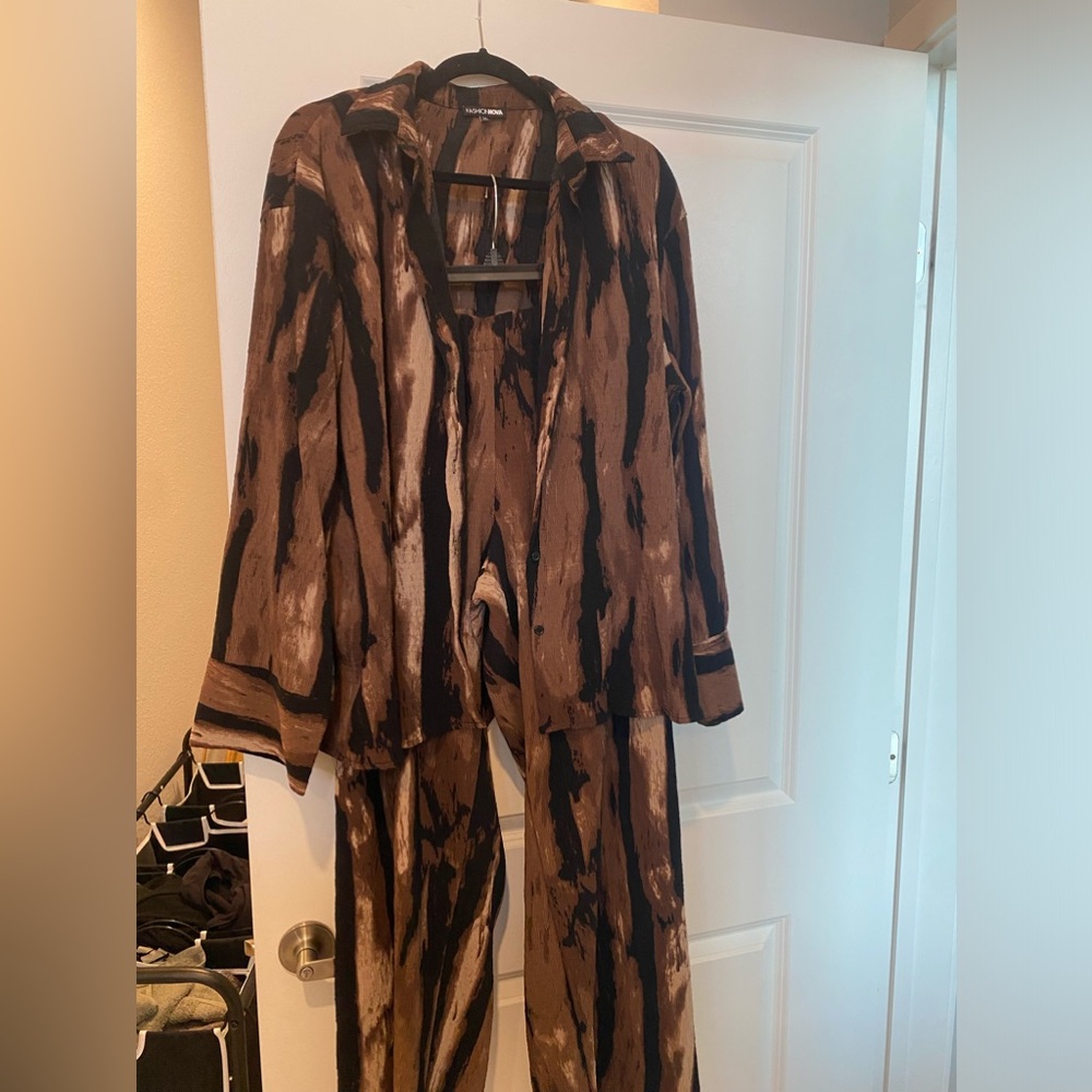 2 pc brown set